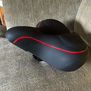 Comfy seat for Peloton bike. I got rid of the bike. Complete with hardware.